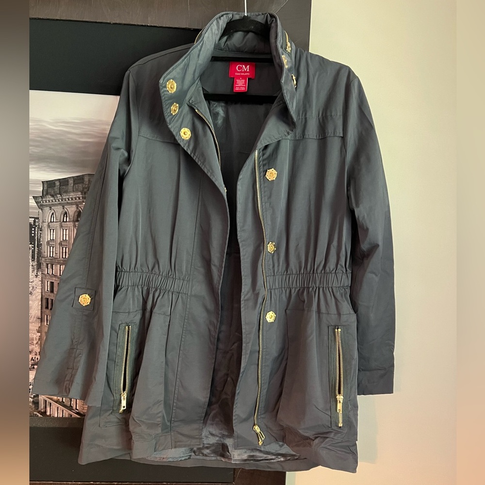 Ciao Milano women’s jacket. Grey with gold accents. Size S.
